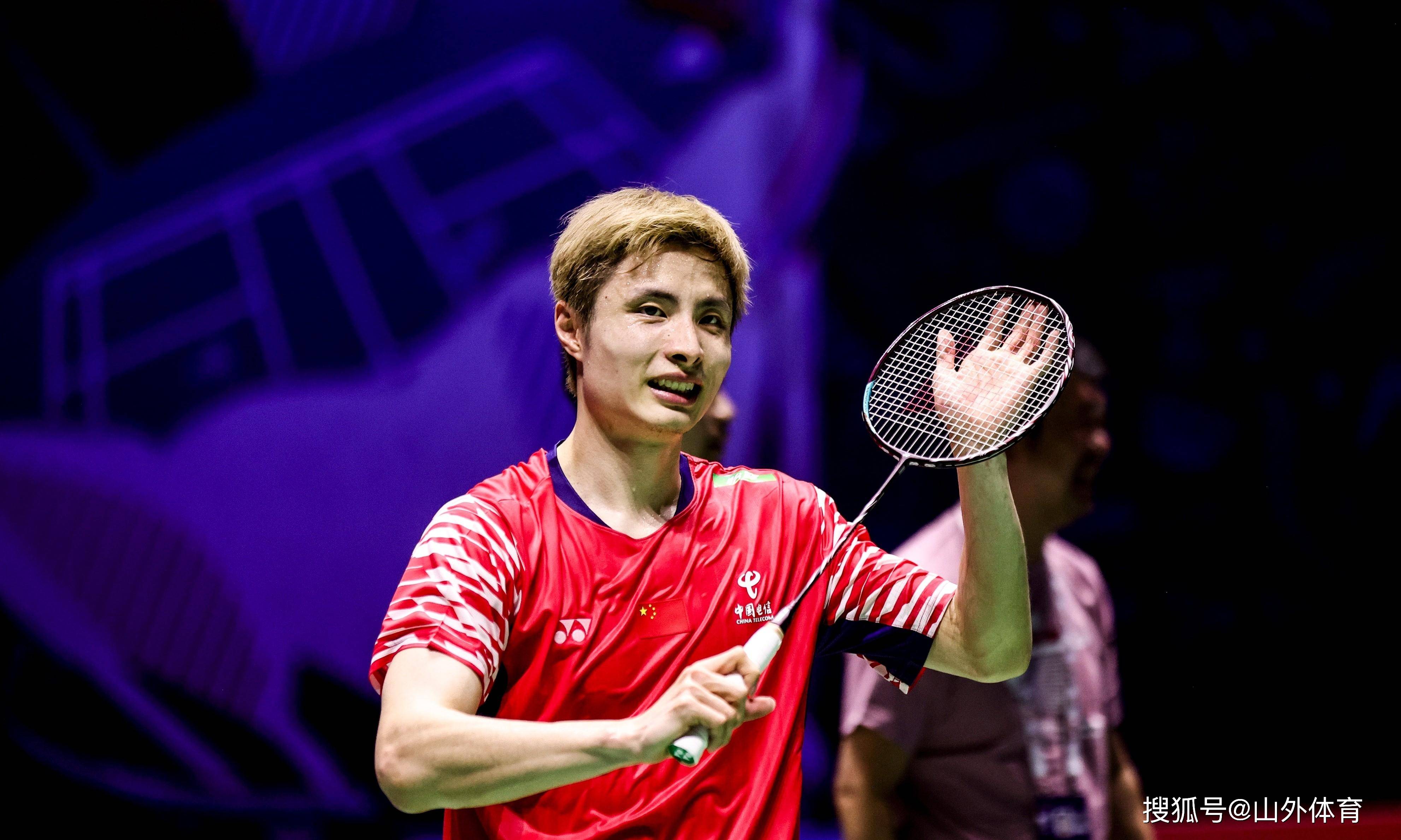 法国队横扫日本队,石宇奇点燃赛场 法国队横扫日本队,石宇奇点燃赛场