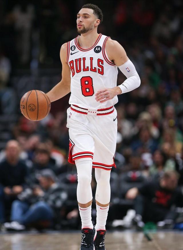 辽宁队翻盘骑士，拉文扛起全队