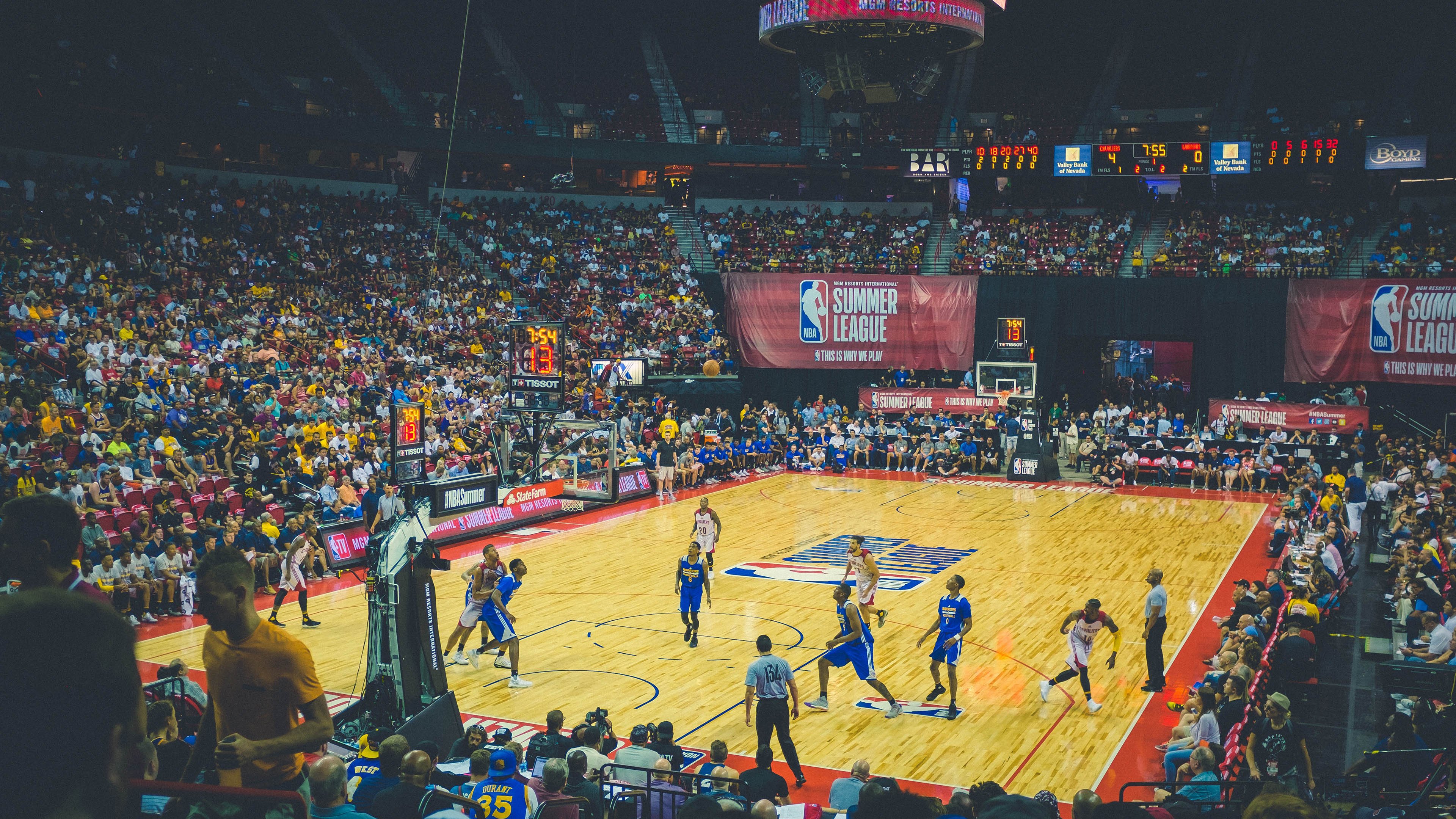 爱德华兹完成自我救赎,开拓者节奏掌控辽宁队