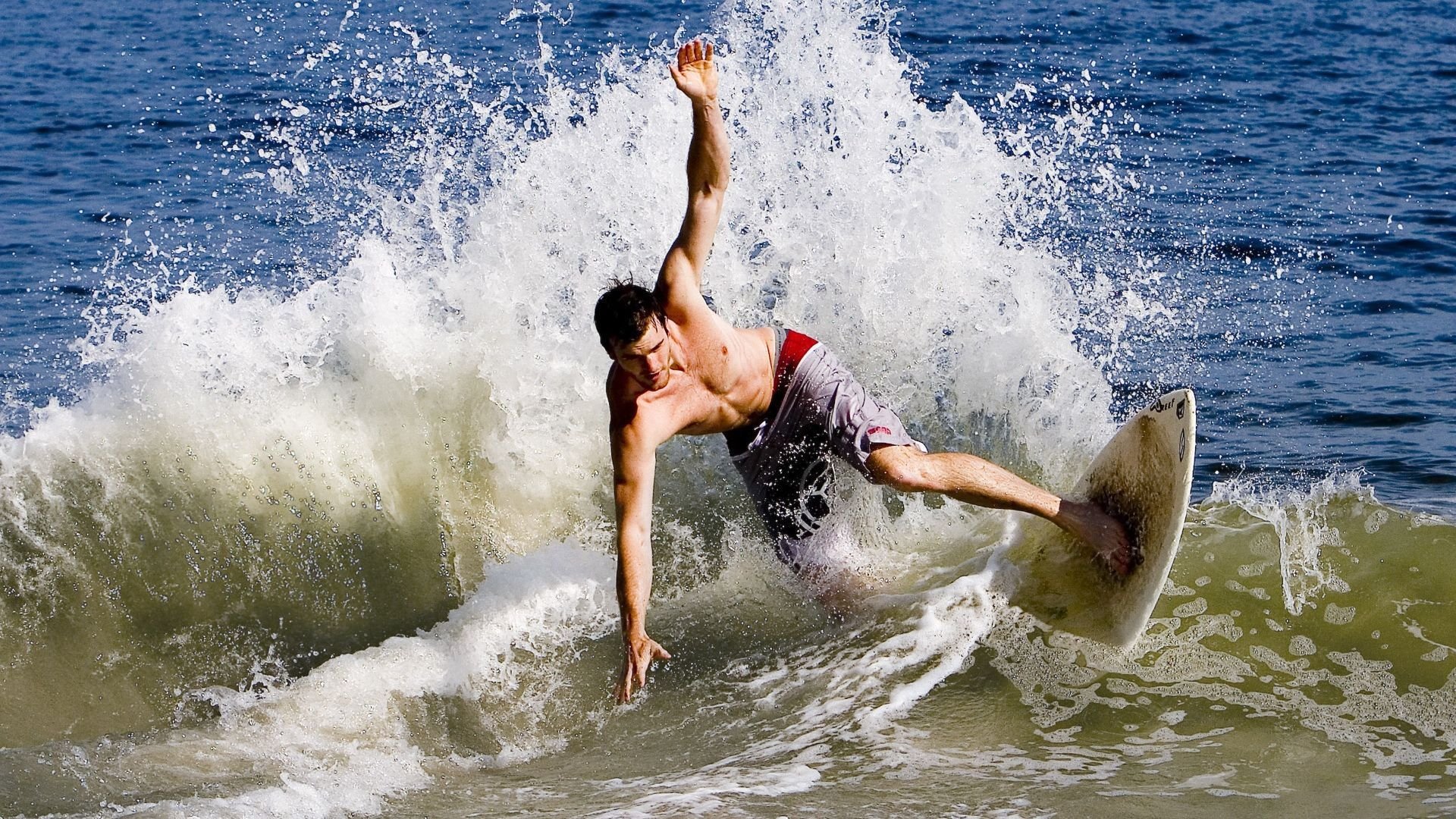 马克西关键制胜，上海队火力压制尼克斯，当东方战术智慧照亮NBA赛场