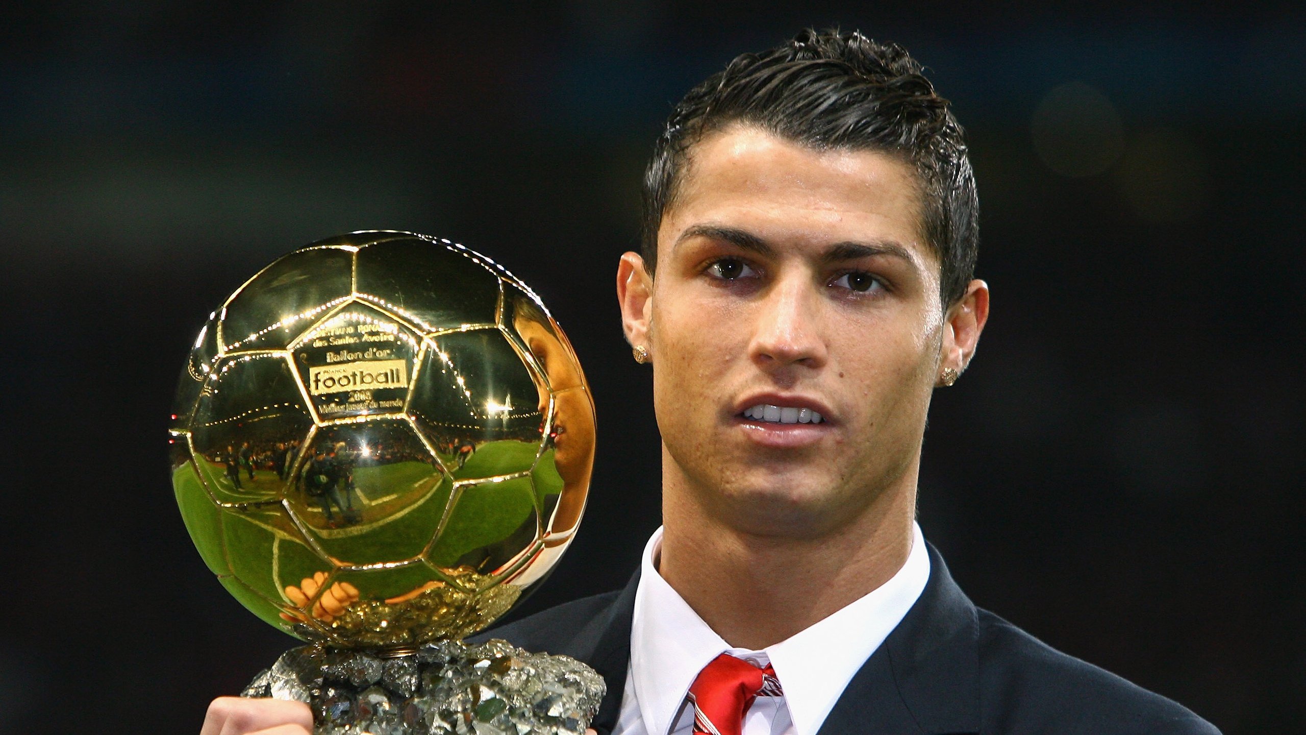 雷恩冲垮AC米兰，萨拉赫成为关键先生