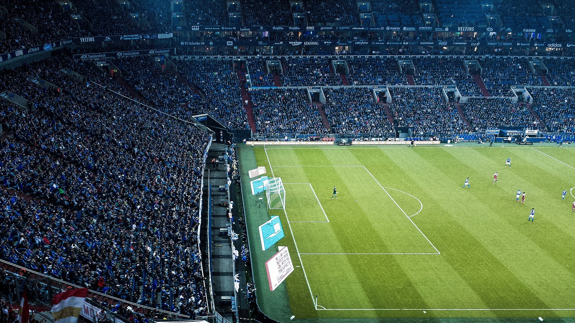 开云平台-米切尔单骑破阵，快船火力全开碾碎活塞，一场现代篮球的战术解剖